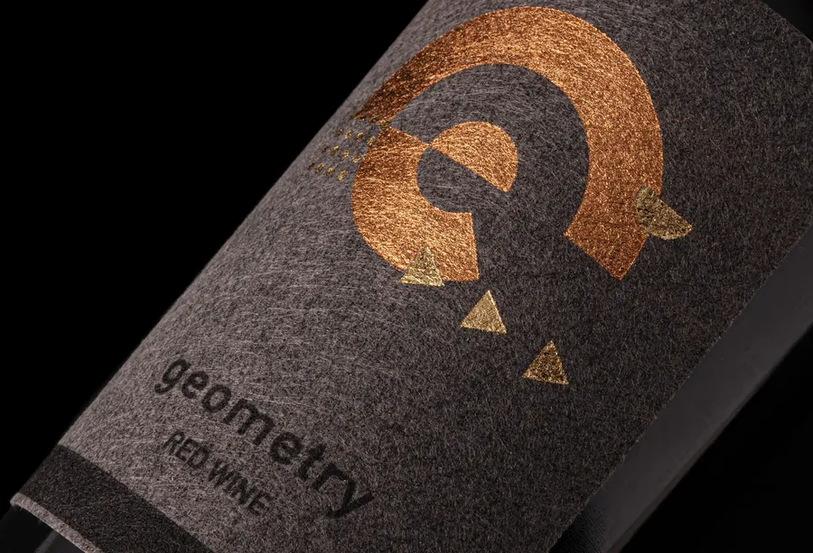 Etichetta Geometry Red Wine